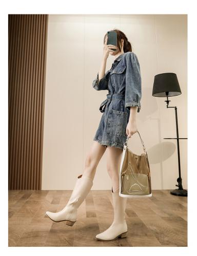 Fall Boots 2021 New high lift Rider boots Women's pointy V-port white boots F1006