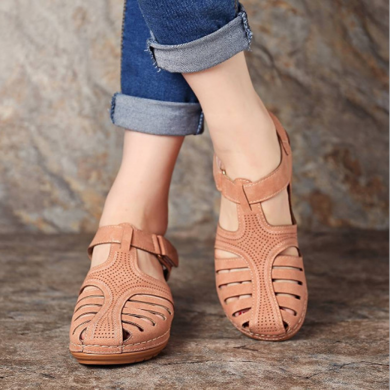 Retro hole shoes non-slip large size round toe wedge comfortable women sandals